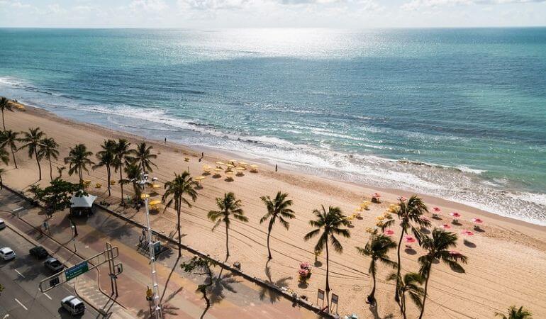 vista aérea da praia de Boa Viagem em Recife